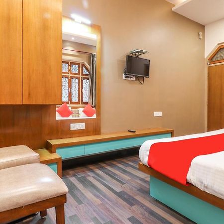 Oyo 26781 Hotel Raghupati Ayodhya Eksteriør billede