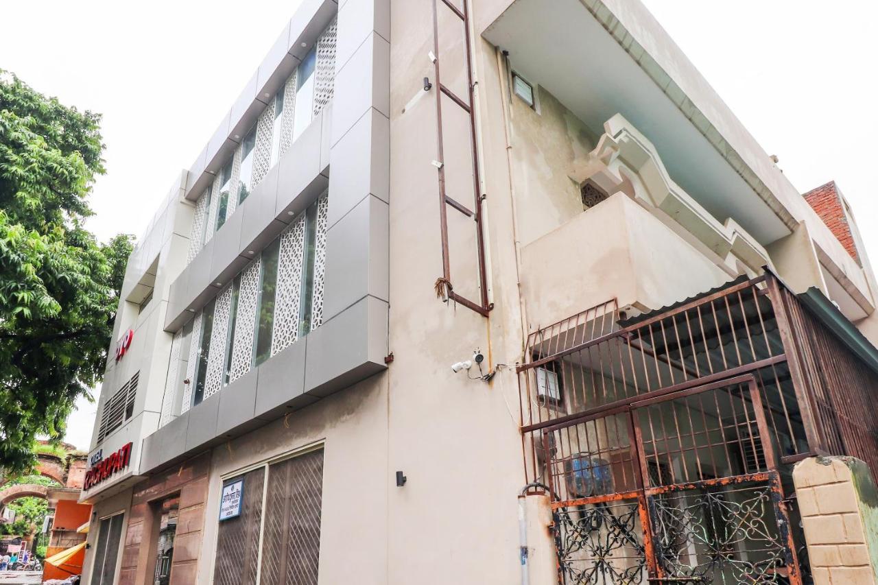 Oyo 26781 Hotel Raghupati Ayodhya Eksteriør billede