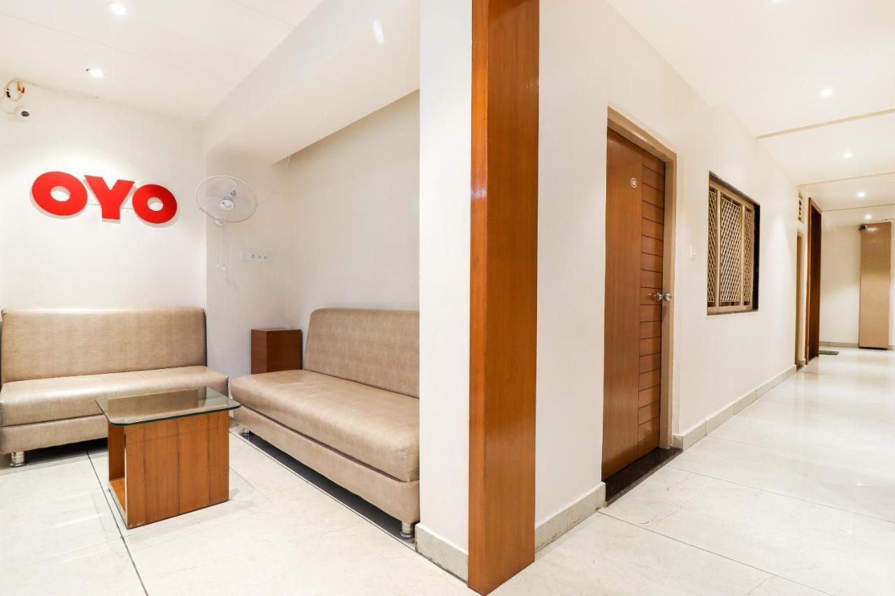 Oyo 26781 Hotel Raghupati Ayodhya Eksteriør billede