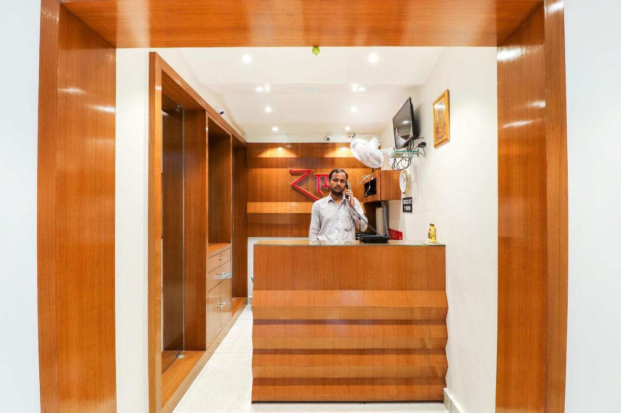 Oyo 26781 Hotel Raghupati Ayodhya Eksteriør billede