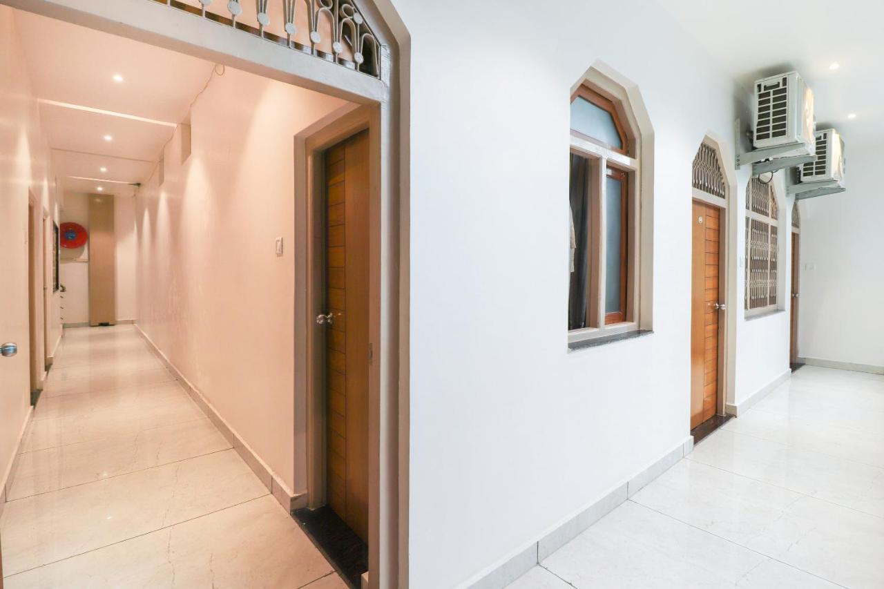 Oyo 26781 Hotel Raghupati Ayodhya Eksteriør billede